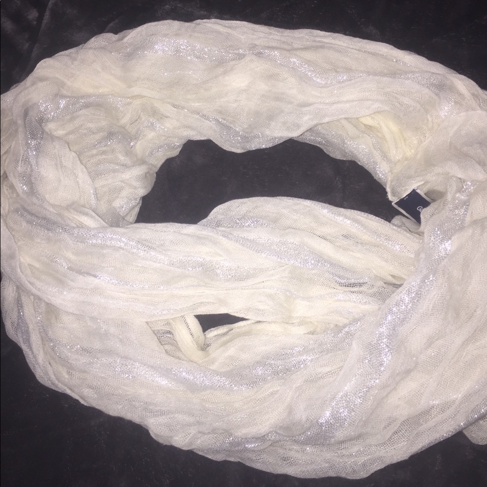 Scarf - Picture 3 of 4